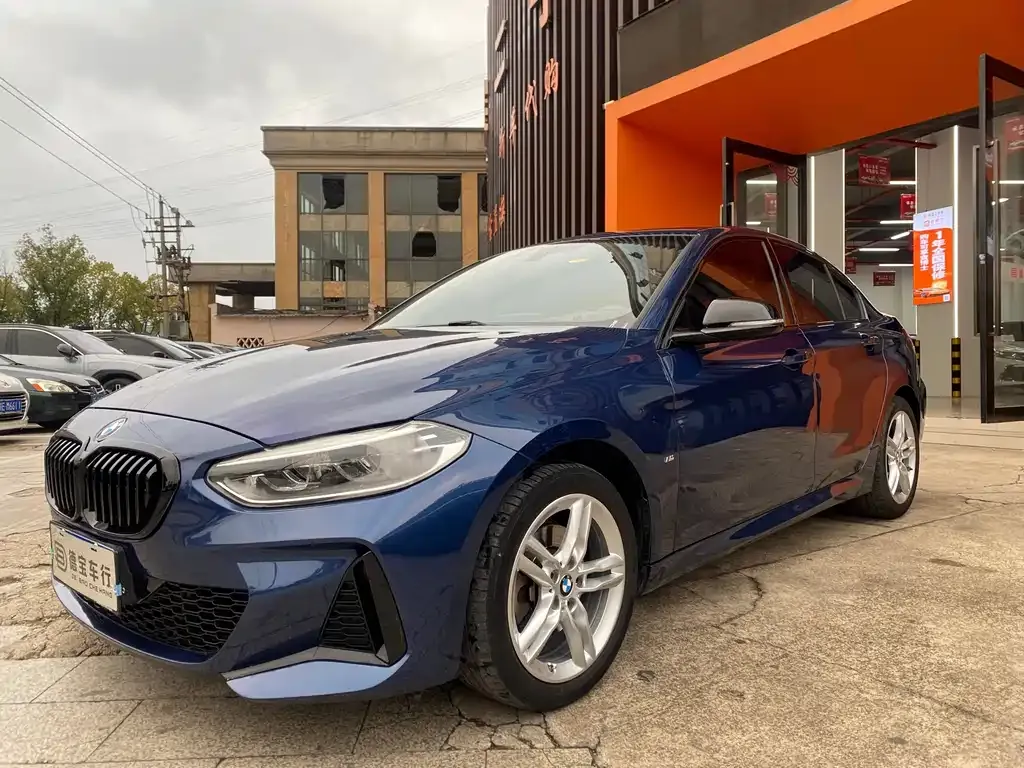 BMW 1 Series — фото 1