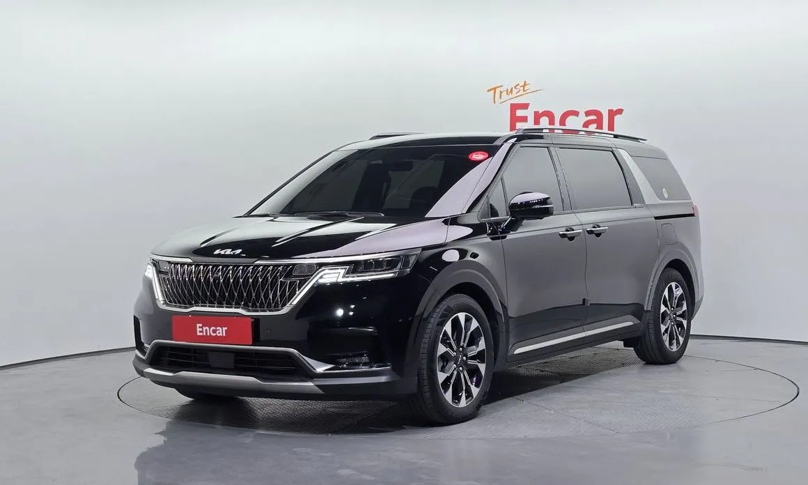Kia Carnival — фото 1