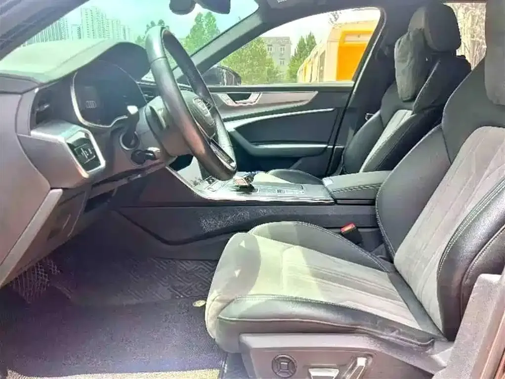 Audi A6L 2024 из CN, фото 3