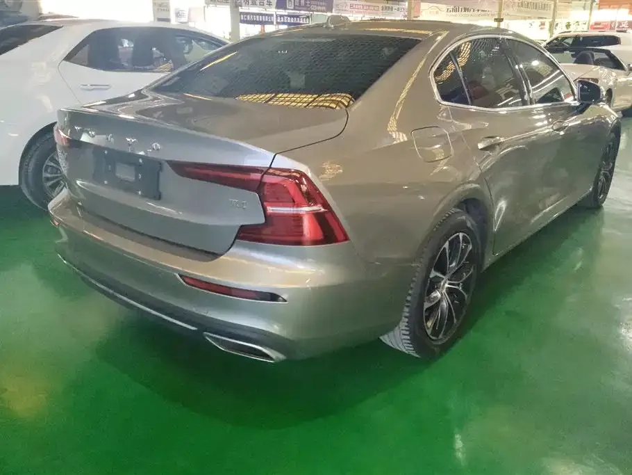 Volvo S60 2021 из CN, фото 7
