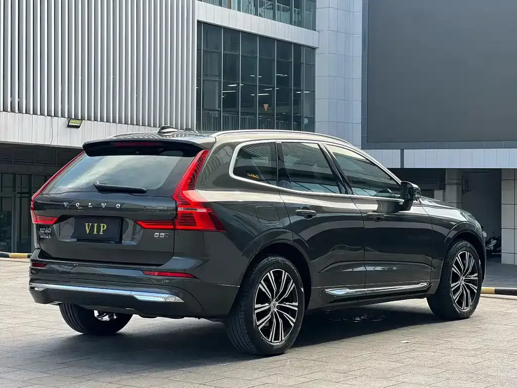 Volvo XC60 — фото 3