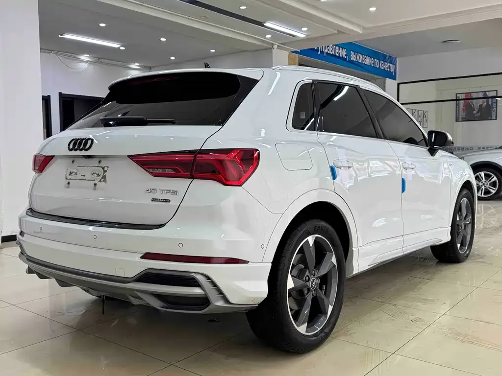 Audi Q3 — фото 10