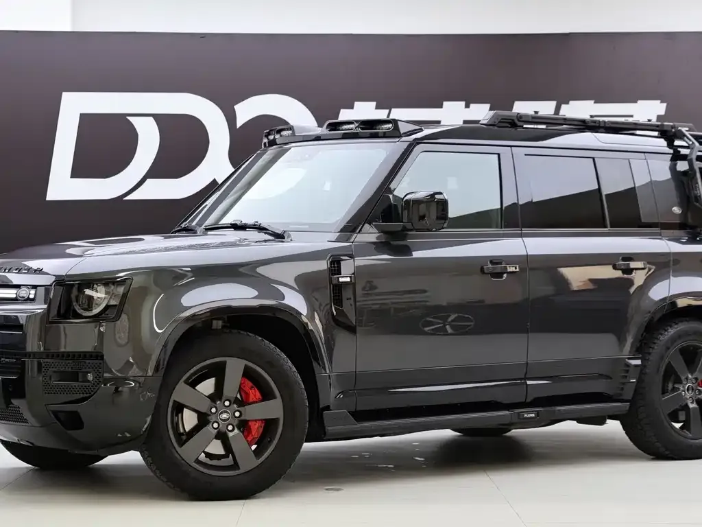 Land Rover Defender — фото 1
