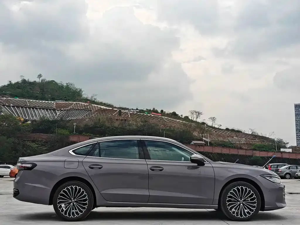 Volkswagen Passat — фото 5