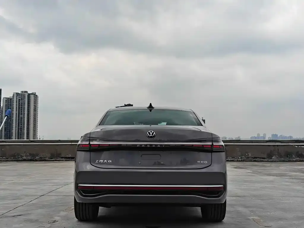 Volkswagen Passat — фото 2