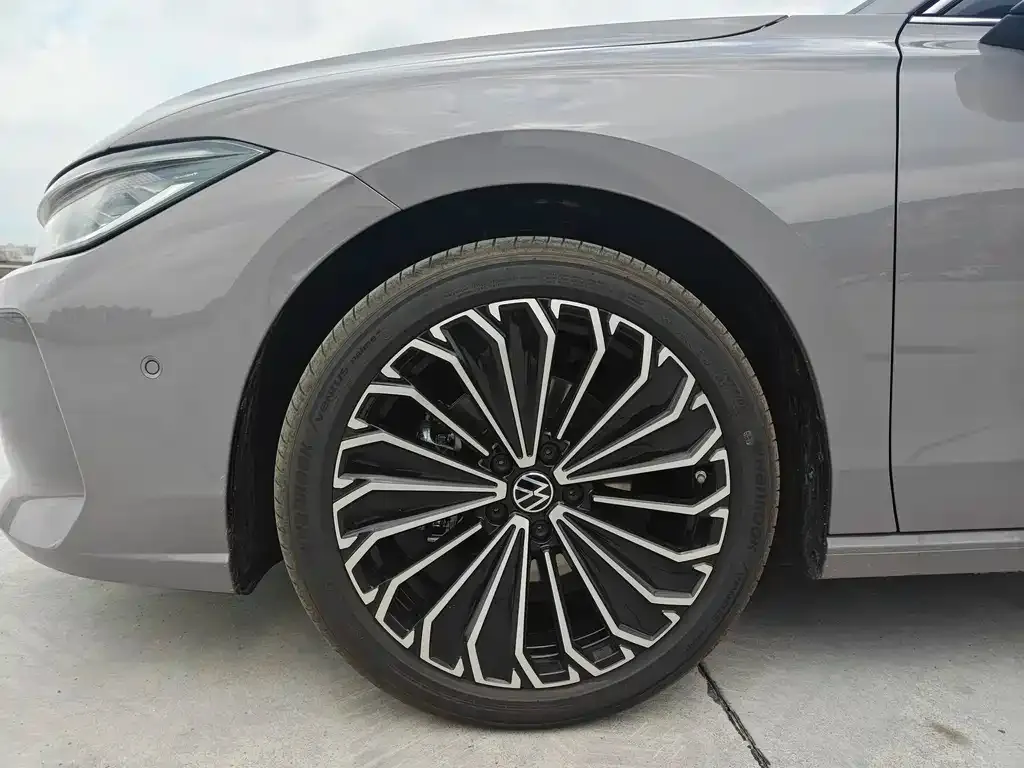 Volkswagen Passat — фото 10