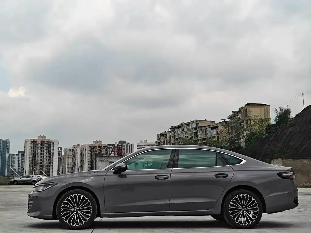 Volkswagen Passat — фото 7