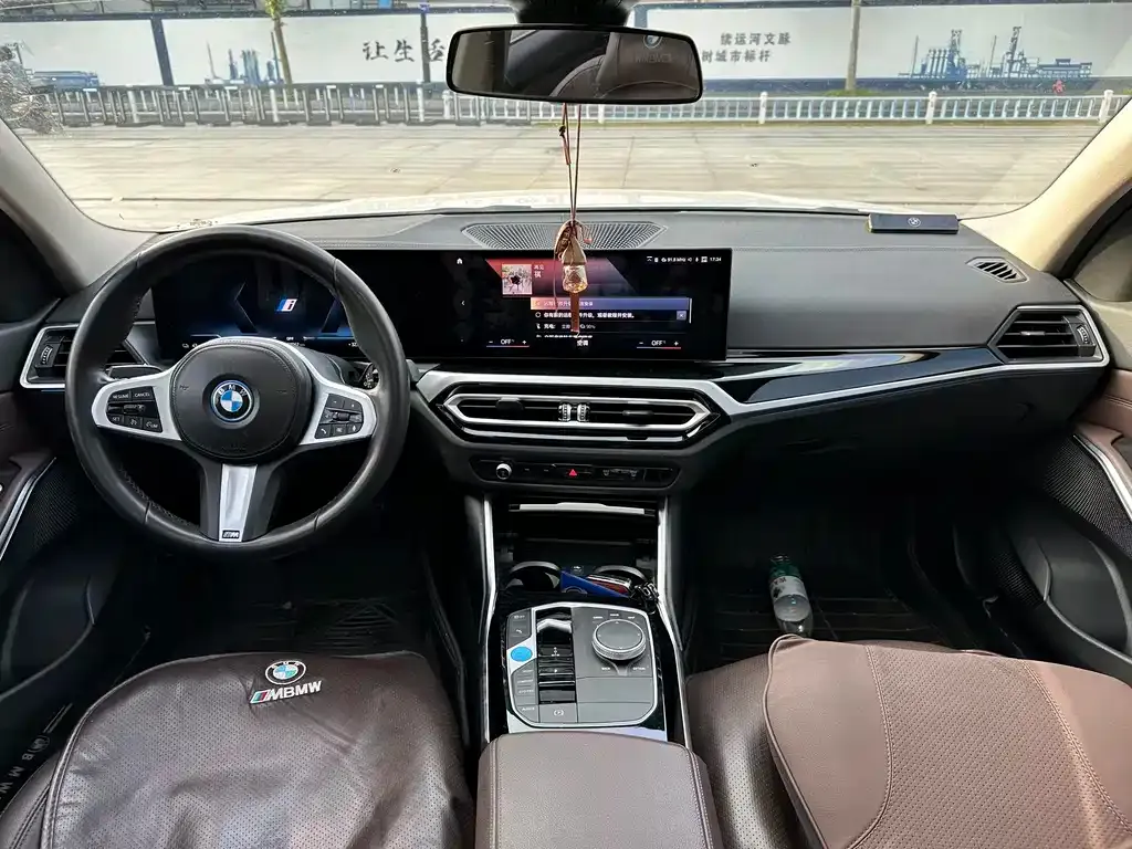 BMW i3 — фото 9
