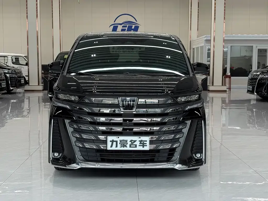 Toyota Vellfire — фото 4