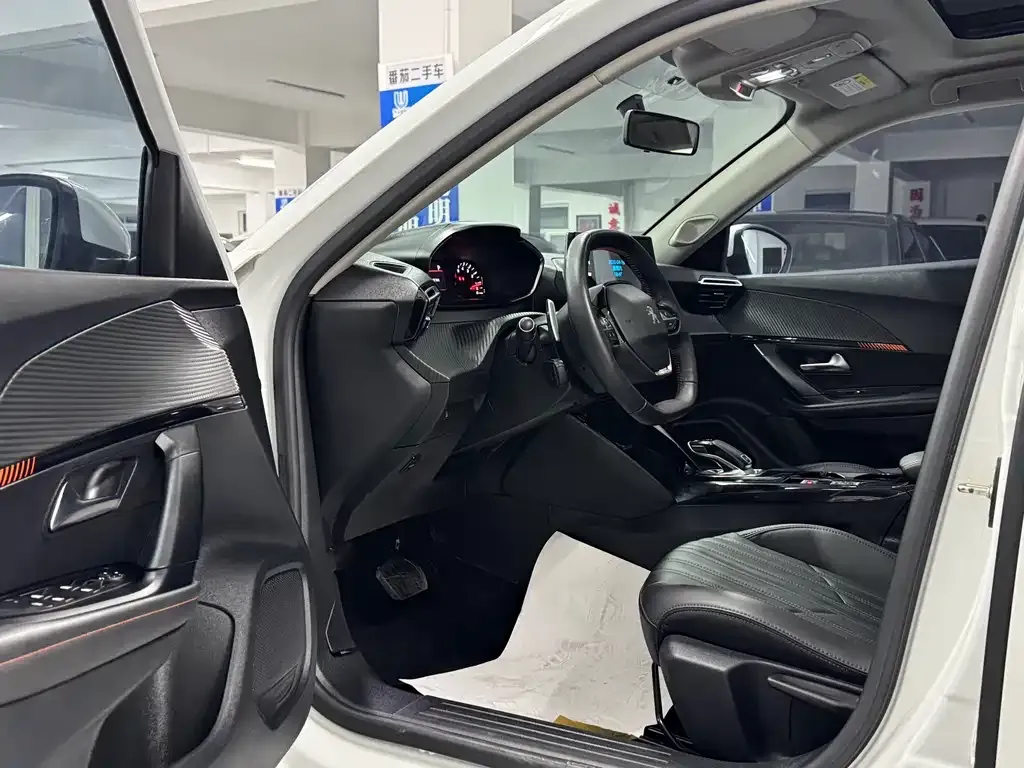 Peugeot 2008 2022 из CN, фото 5