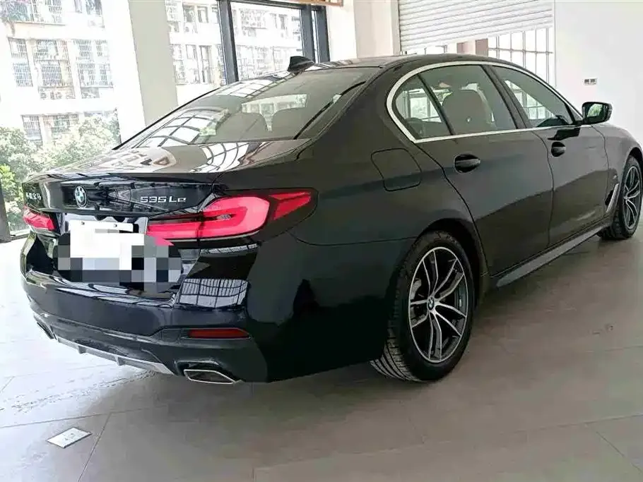 BMW 5 Series New Energy — фото 5