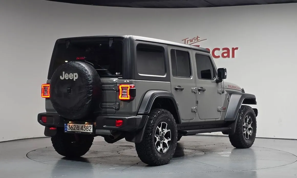 Jeep Wrangler — фото 10