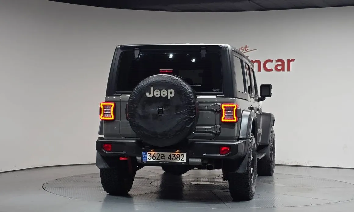 Jeep Wrangler — фото 6