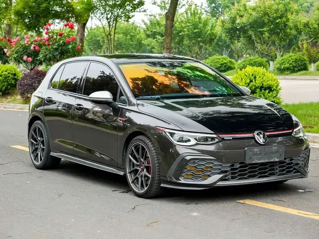 Volkswagen Golf GTI — фото 7