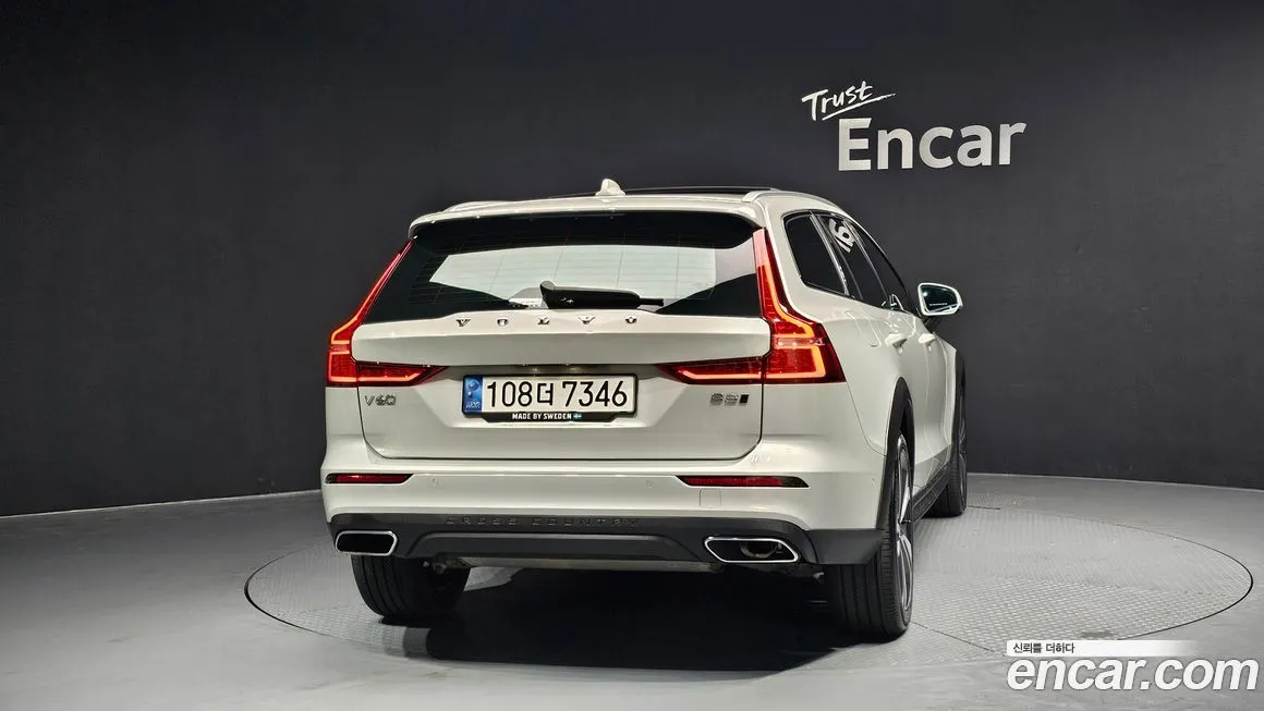 Volvo V60 2021 из KR, фото 3