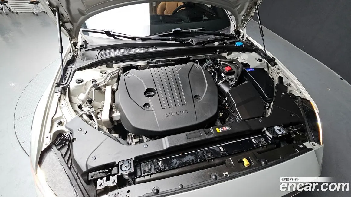 Volvo V60 2021 из KR, фото 9