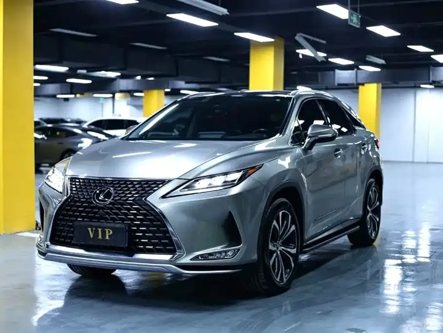 Lexus RX — фото 1
