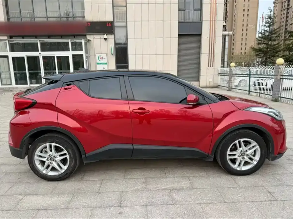 Toyota C-HR 2023 из CN, фото 9