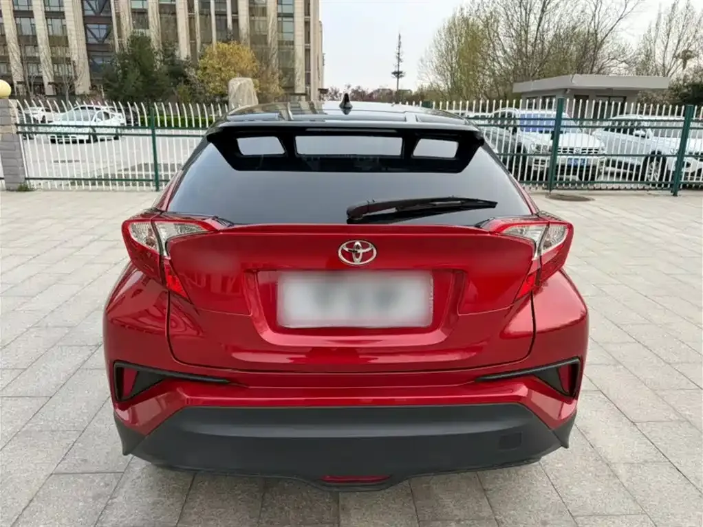 Toyota C-HR 2023 из CN, фото 8