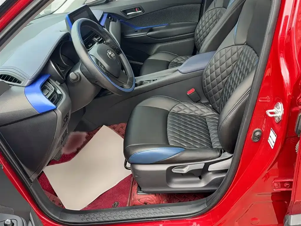 Toyota C-HR 2023 из CN, фото 6