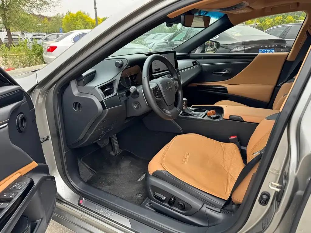 Lexus ES 2024 из CN, фото 10
