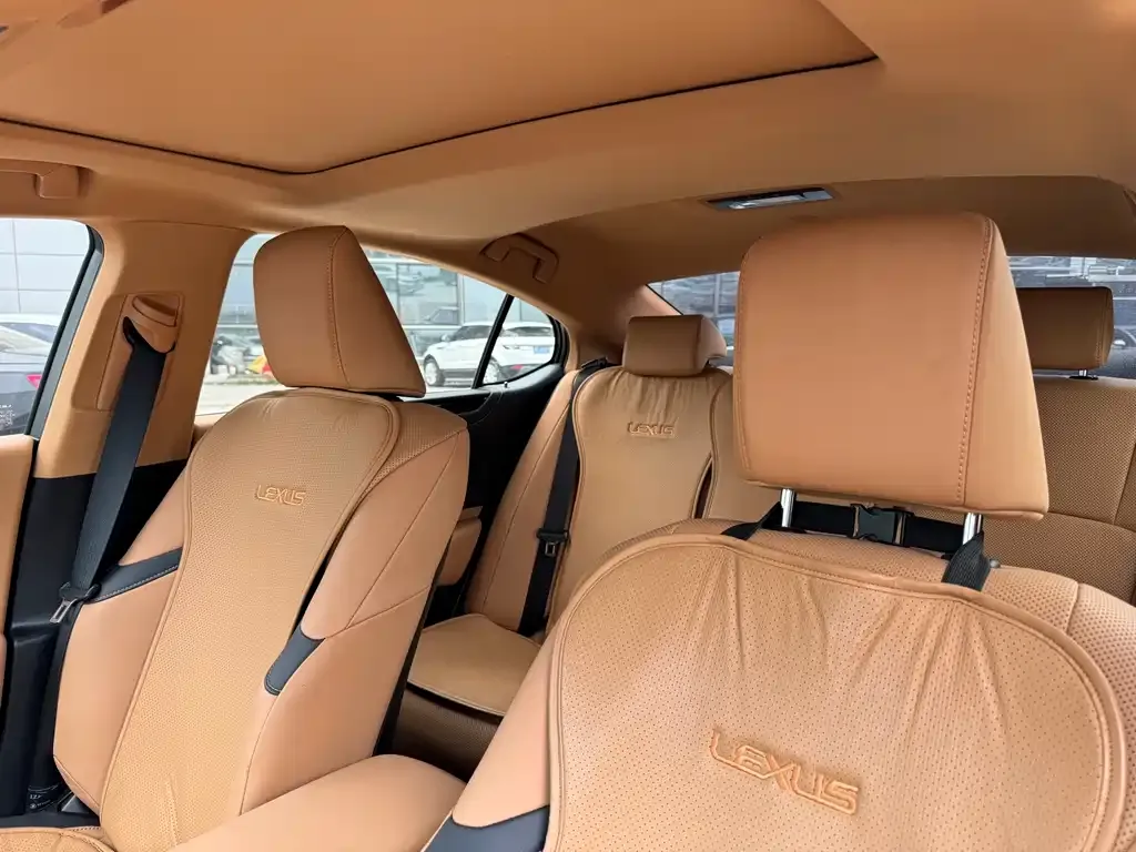 Lexus ES 2024 из CN, фото 4