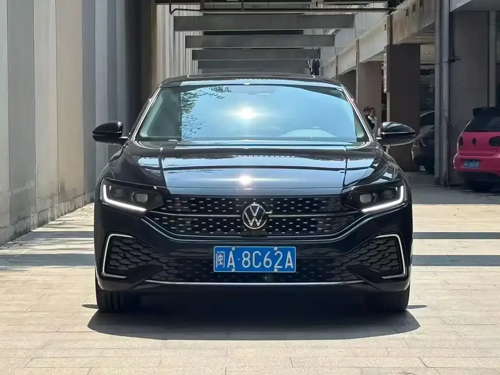 Volkswagen Passat — фото 6