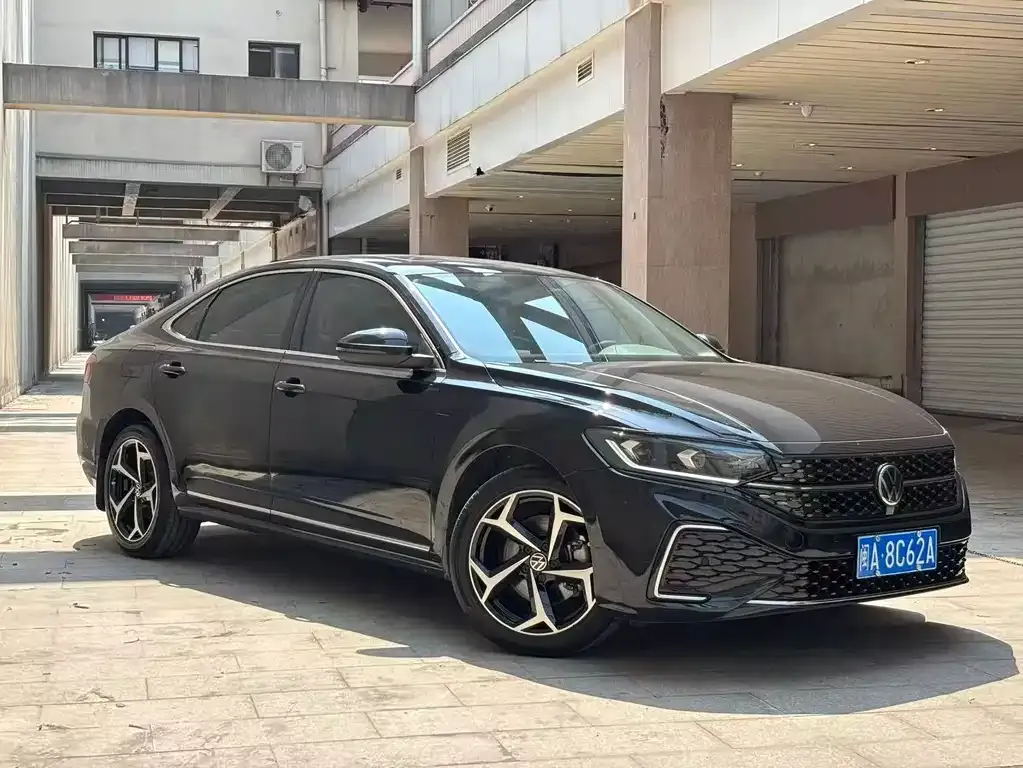 Volkswagen Passat — фото 5