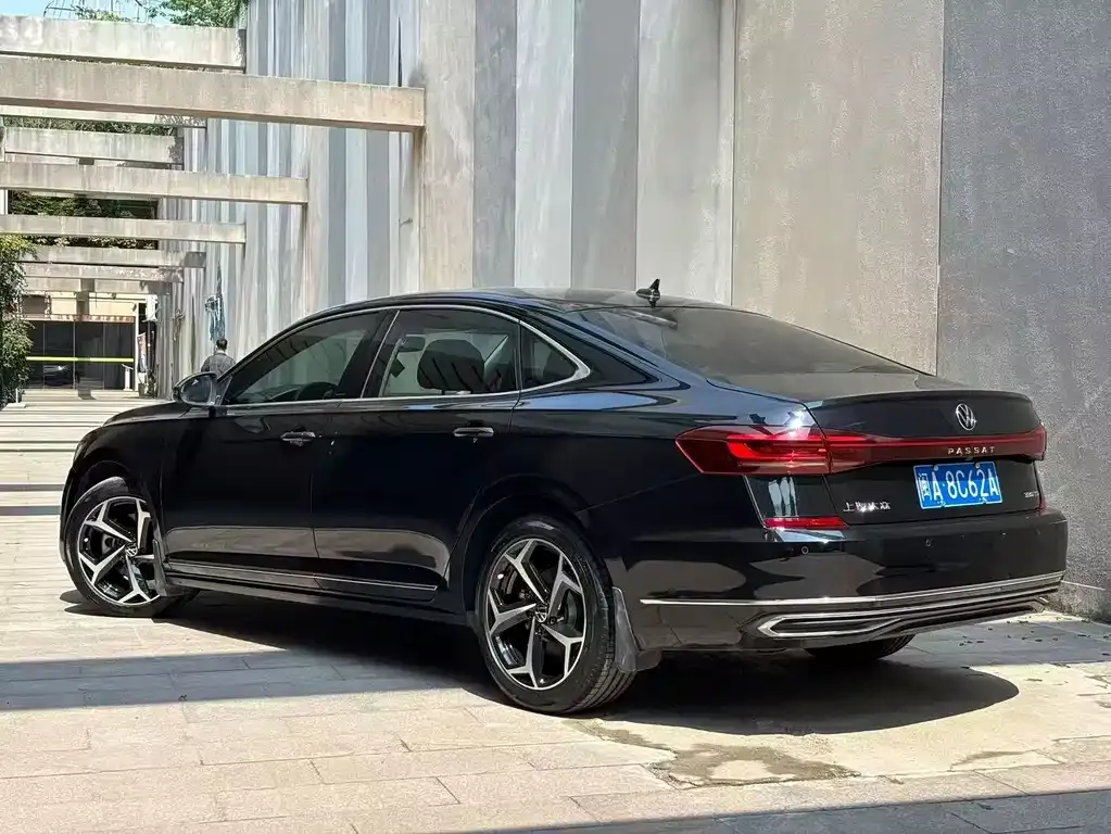 Volkswagen Passat — фото 4