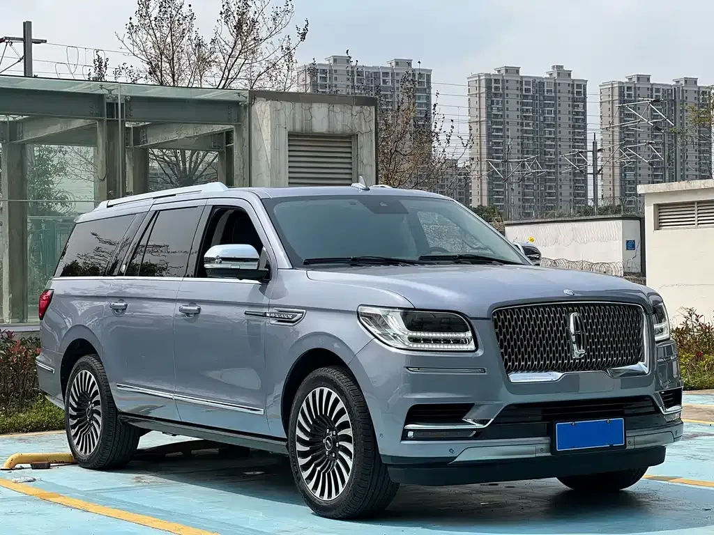 Lincoln Navigator — фото 10