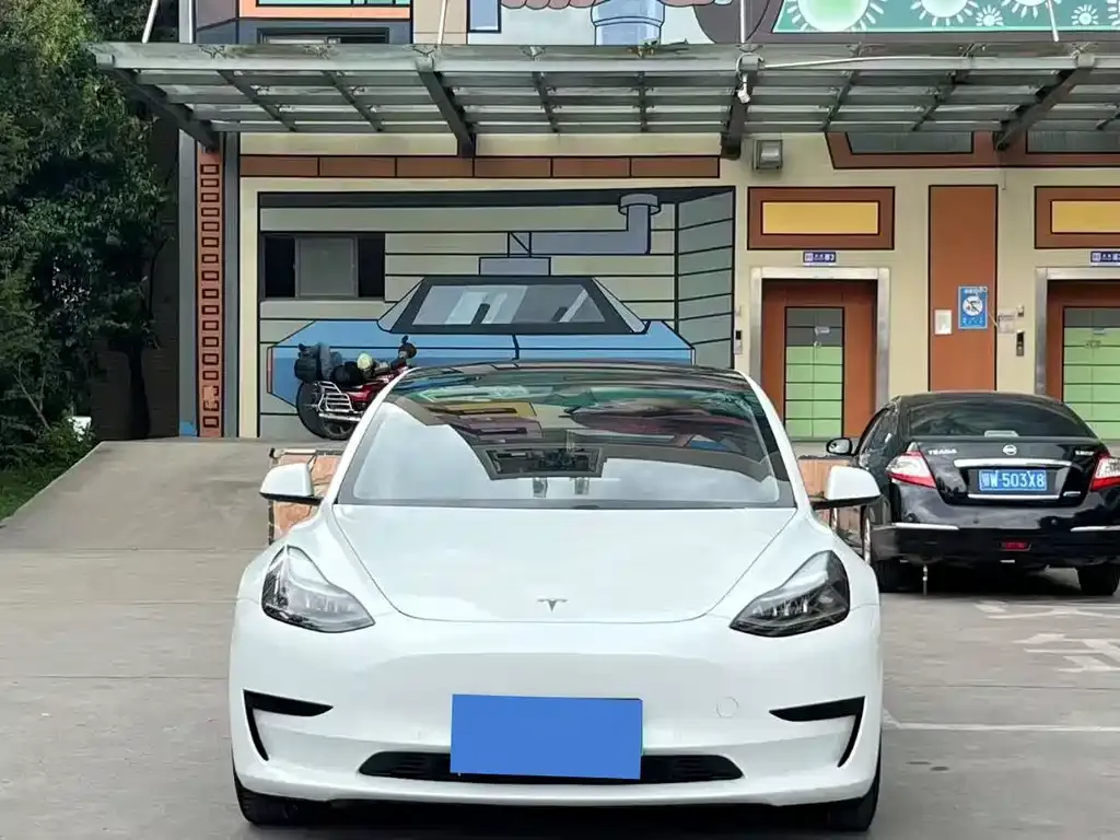 Tesla Model 3 — фото 3