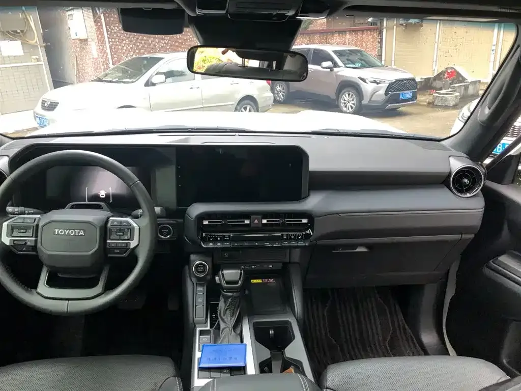 Toyota Prado 2025 из CN, фото 2
