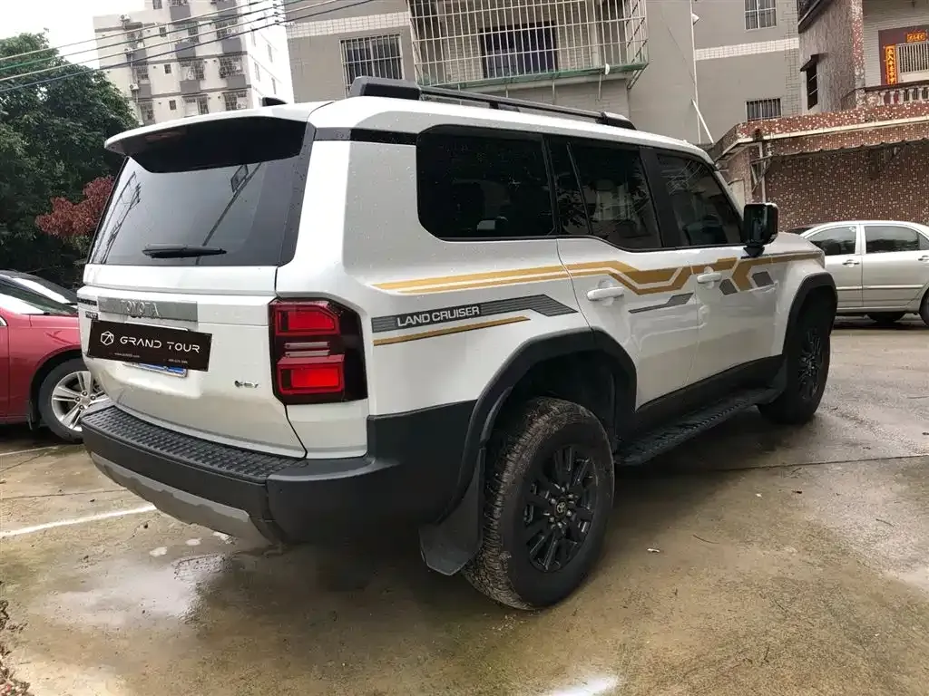 Toyota Prado 2025 из CN, фото 3