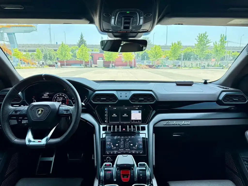 Lamborghini Urus — фото 2