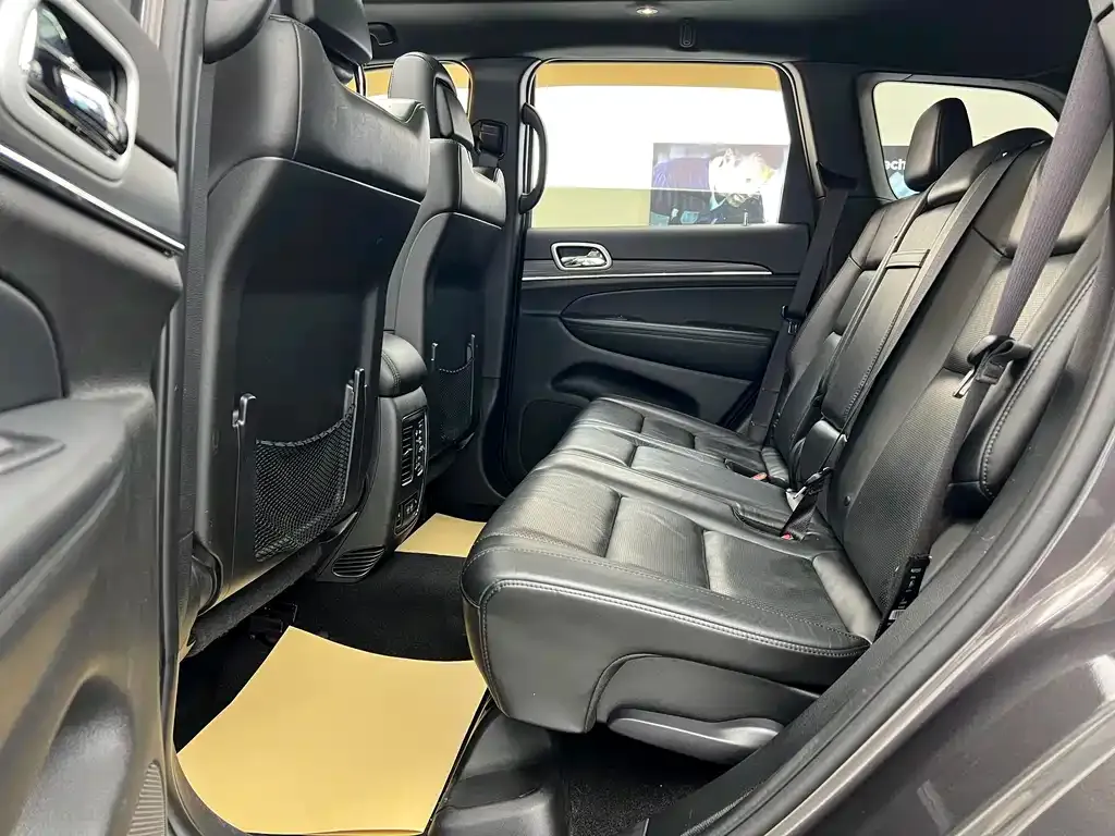 Jeep Grand Cherokee (Import) 2022 из CN, фото 7