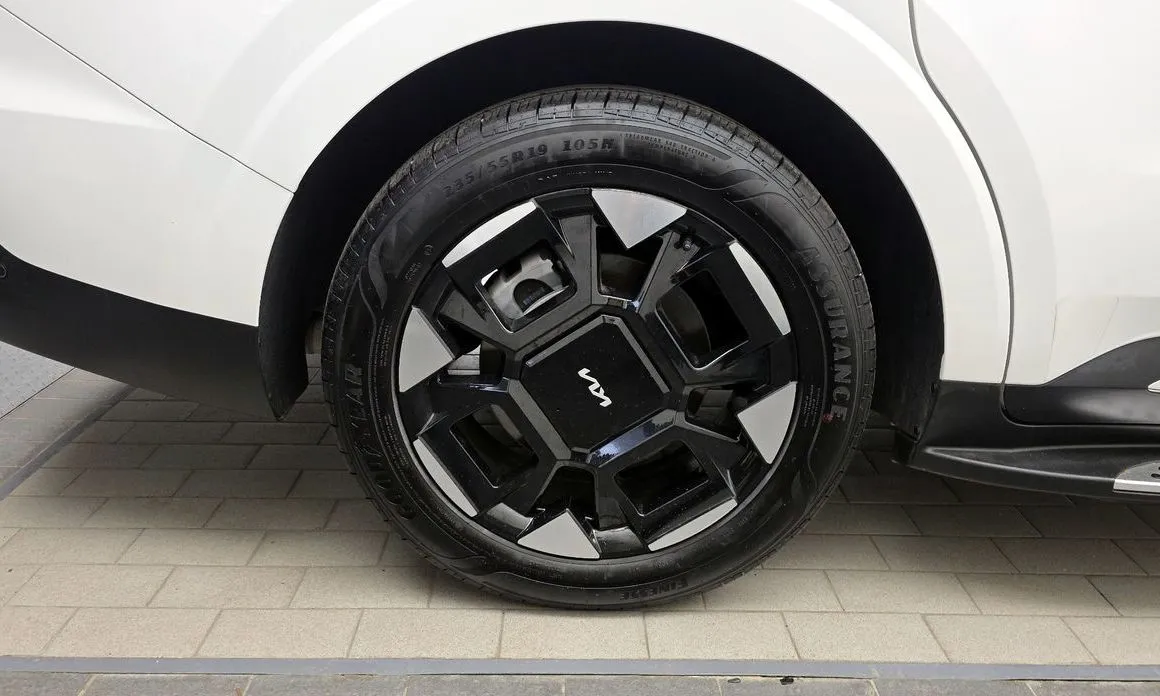 Kia Carnival — фото 10