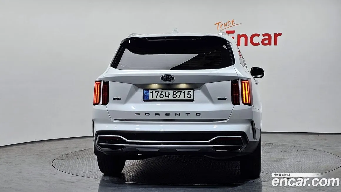 Kia Sorento — фото 7
