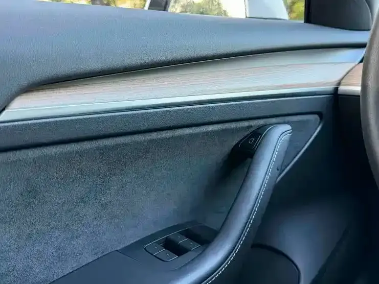 Tesla Model 3 — фото 4