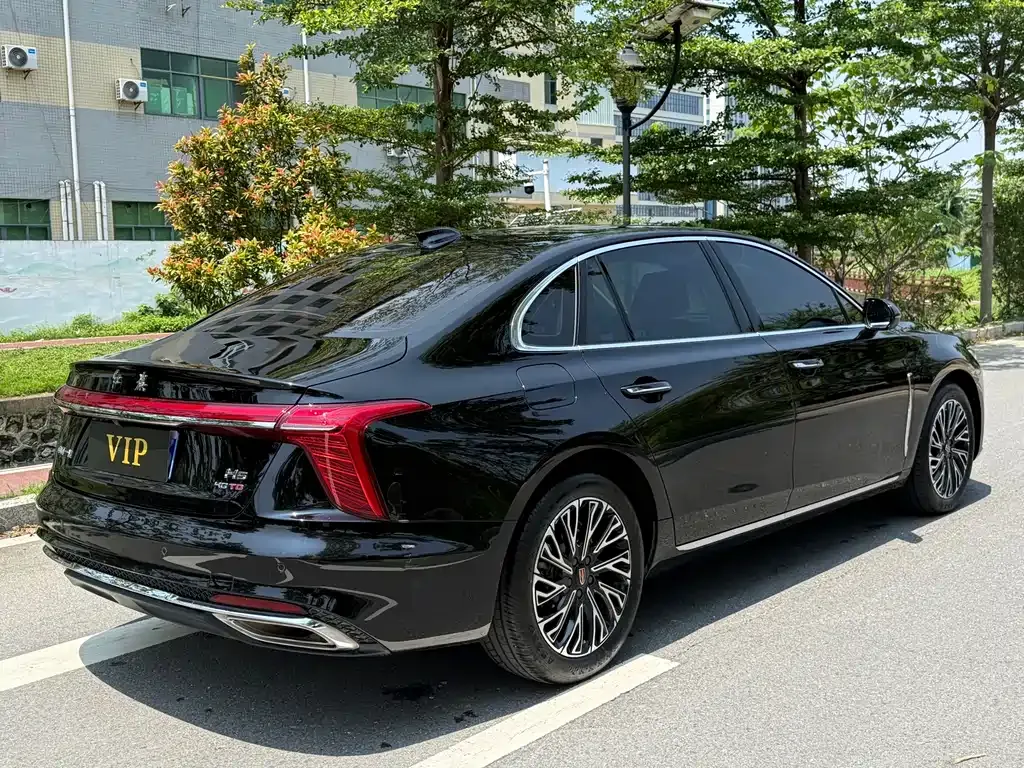 Hongqi H5 — фото 10