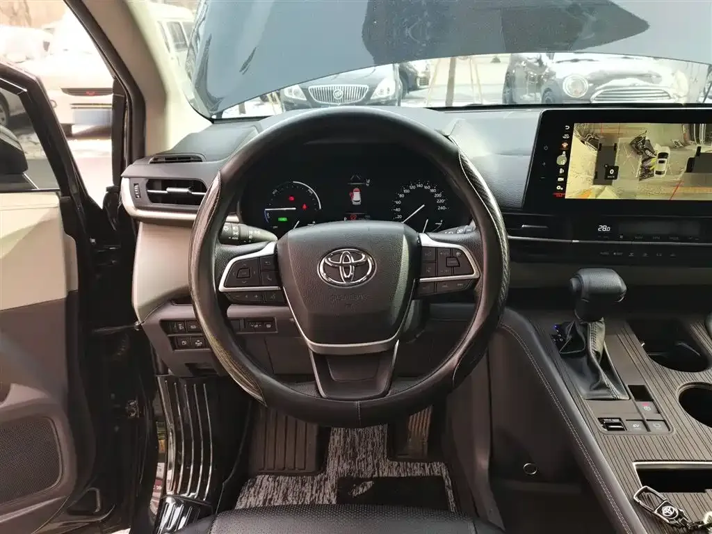 Toyota Sienna 2025 из CN, фото 7
