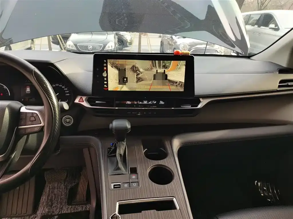 Toyota Sienna 2025 из CN, фото 6