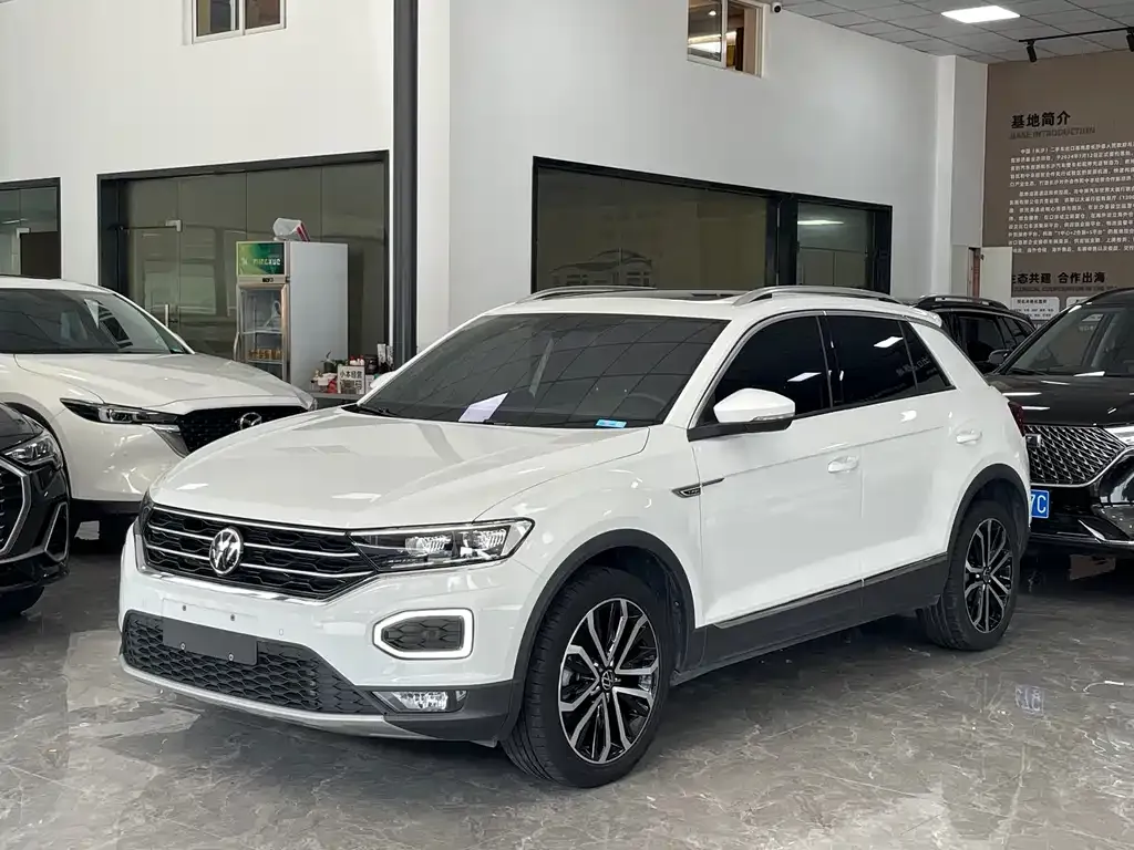 Volkswagen T-Roc — фото 1