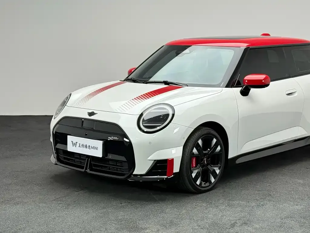 MINI JCW Electric 2025 из CN, фото 5