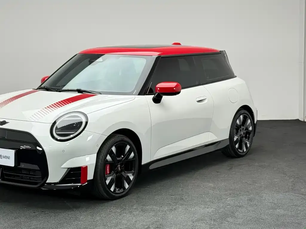 MINI JCW Electric 2025 из CN, фото 6