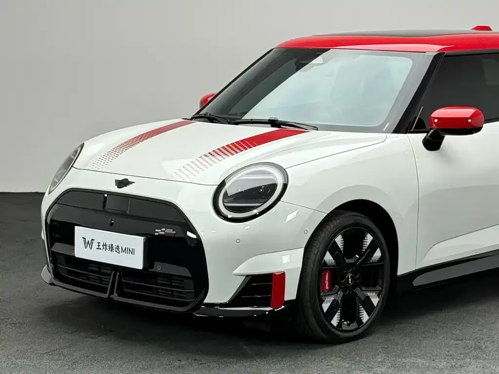 MINI JCW Electric 2025 из CN, фото 8