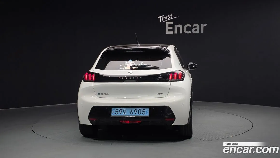 Peugeot 208 2023 из KR, фото 2