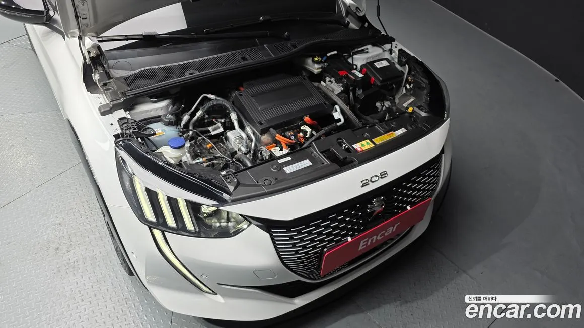 Peugeot 208 2023 из KR, фото 9