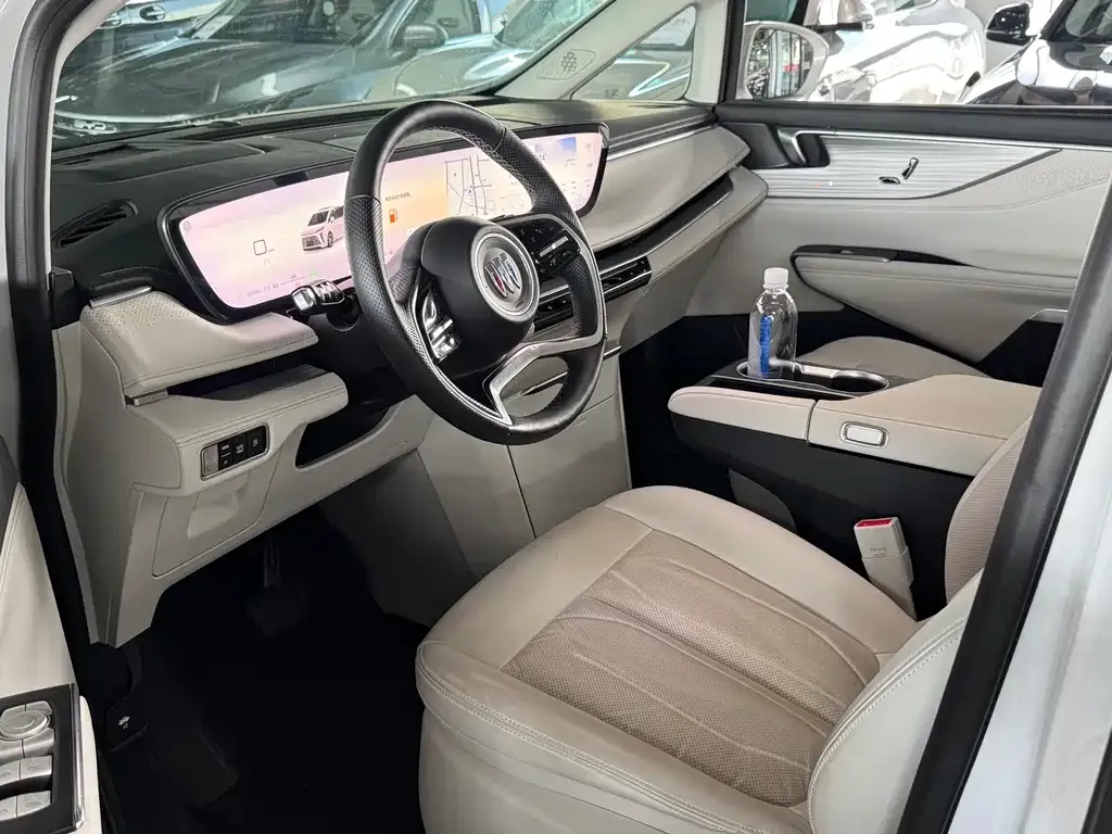 Buick GL8 Hybrid — фото 9