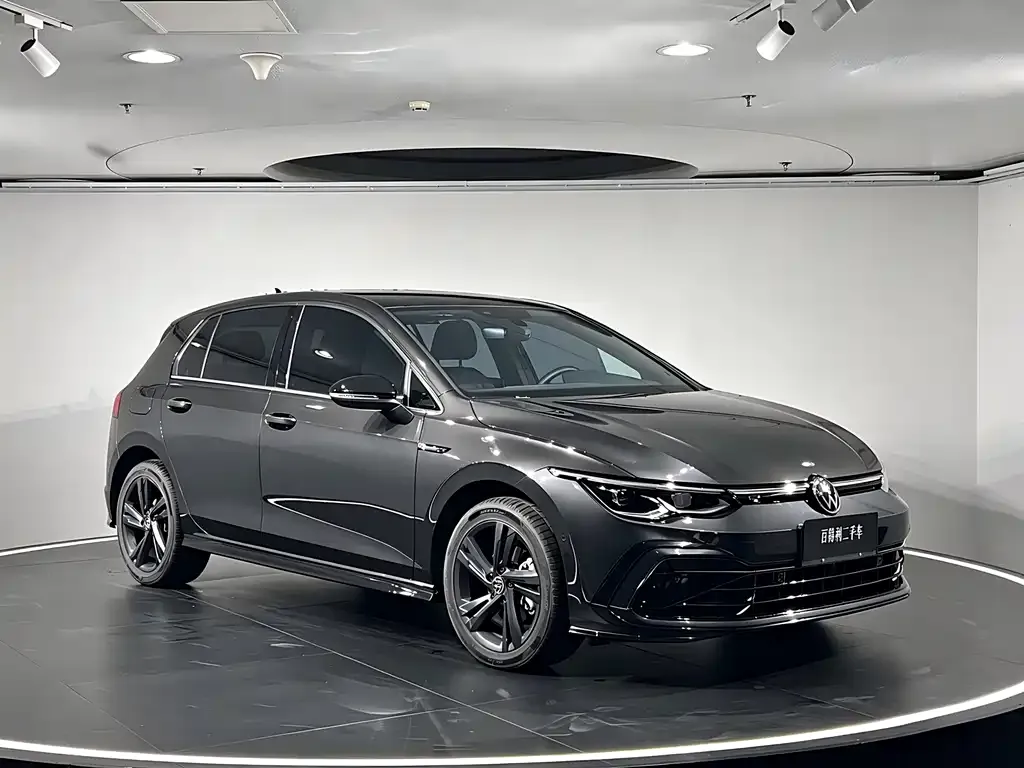 Volkswagen Golf 2023 из CN, фото 3