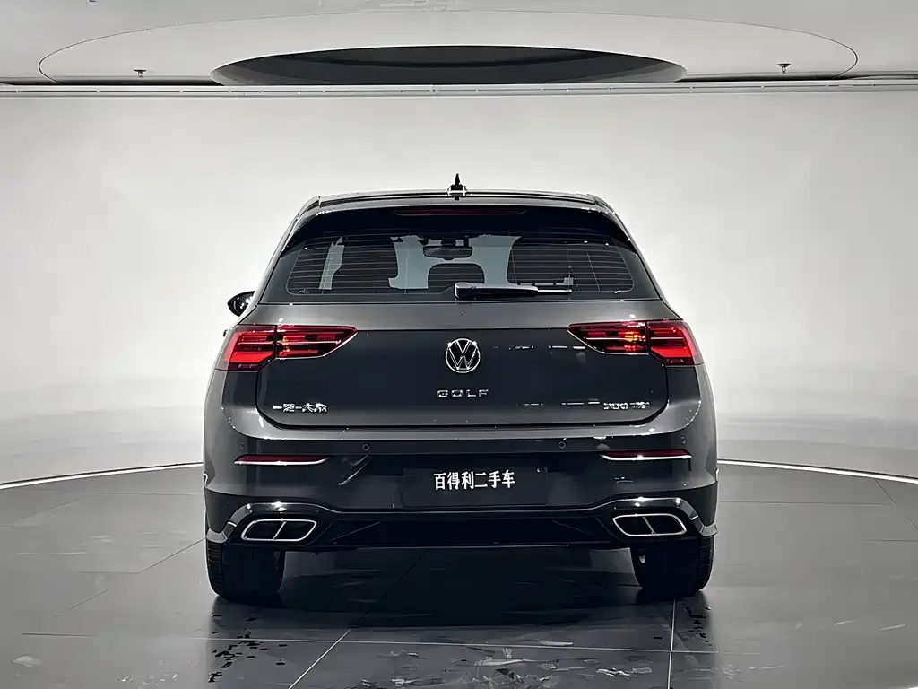 Volkswagen Golf 2023 из CN, фото 10
